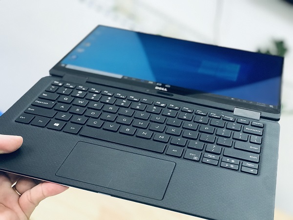 Laptop Dell XPS 9365