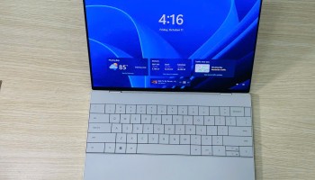 Laptop Dell XPS 13 9320 Core i7-1260P, RAM 16GB, SSD 512GB, màn 13.4 inch OLED cao cấp màu trắng siêu hiếm