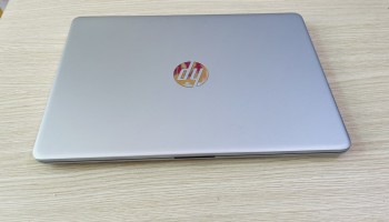 Laptop HP 14 core i5 1135G7 Ram 8gb SSD 256gb 14 inch mỏng nhẹ nhỏ gọn giá rất rẻ (new nguyên seal)