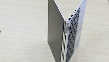 Laptop HP EliteBook 830 G8 2in1 i7 1185G7 RAM 16GB cảm ứng lật 360 độ vỏ nhôm bạc cao cấp