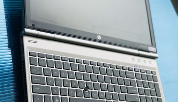 Laptop Hp elitebook 8560p i7 2620M Ram 8GB SSD 128gb 15.6 VGA Rời inch xách tay giá rẻ nguyên zin