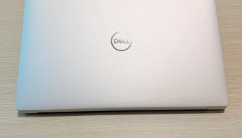 So sánh Dell XPS 9440 RTX 4050 với HP ZBook 15 G8 i9 T1200