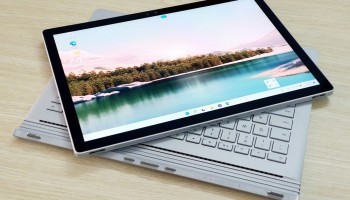 Surface book 2 core  i5 7300U Ram 8gb ssd 256gb 14 inch 2K touch 2in1 card rời giá rẻ rẻ đẳng cấp