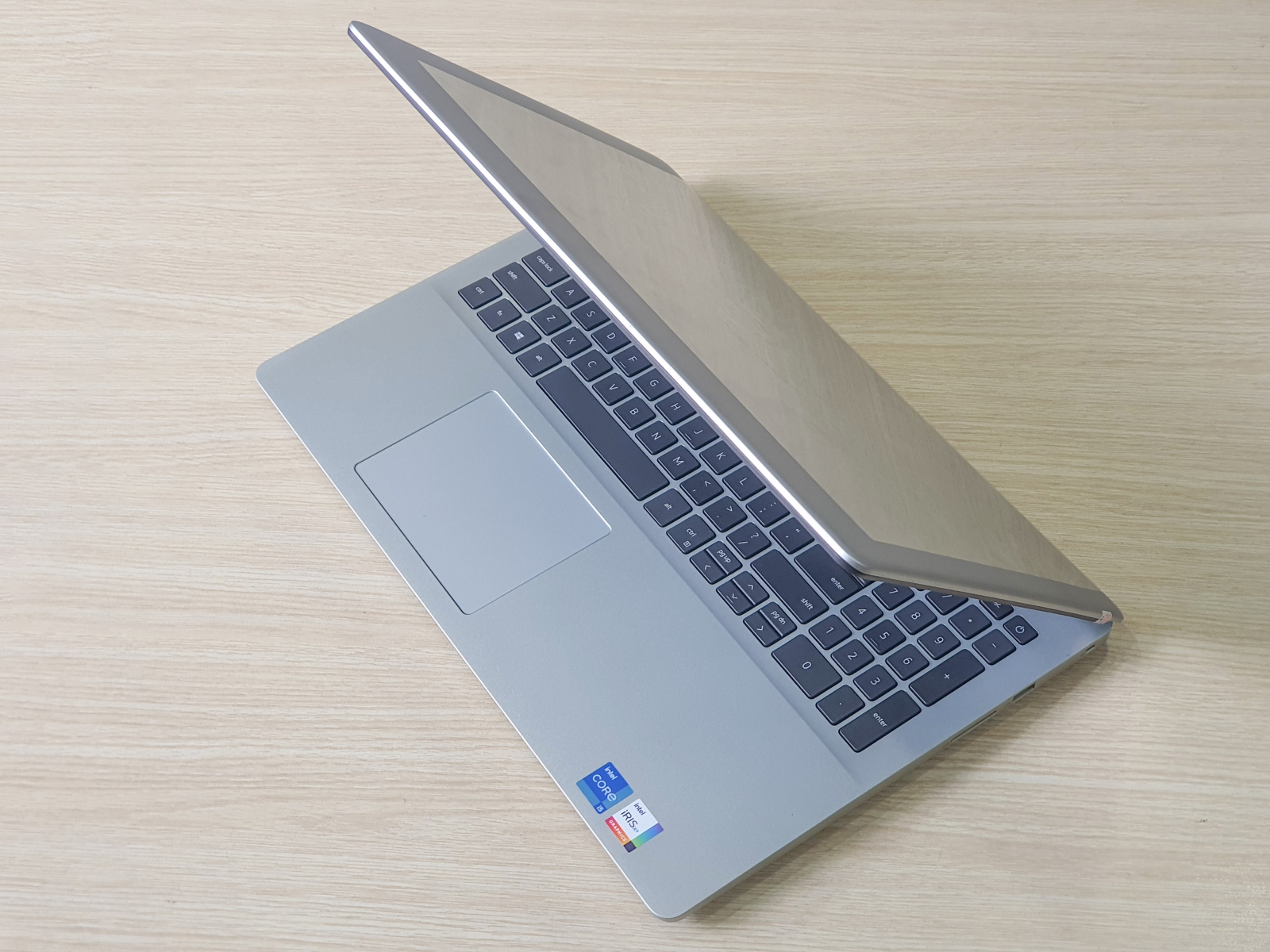 Laptop xách tay Dell inspiron 3501