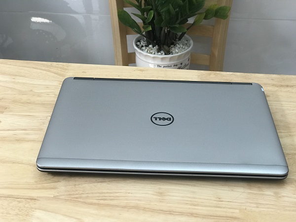 laptop cũ xách tay Dell E7440