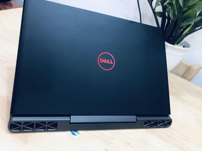 Laptop chuyên game giá rẻ Dell 