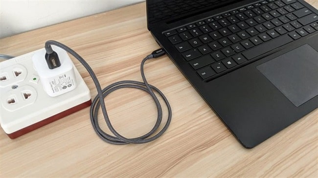Plugged in not charging là gì ? Cách khắc phục lỗi plugged i