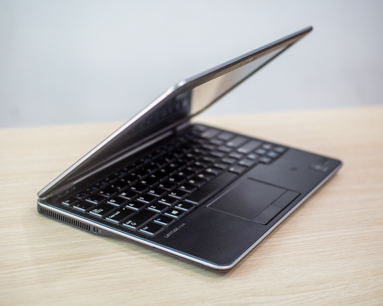 laptop cũ giá rẻ dell 7240
