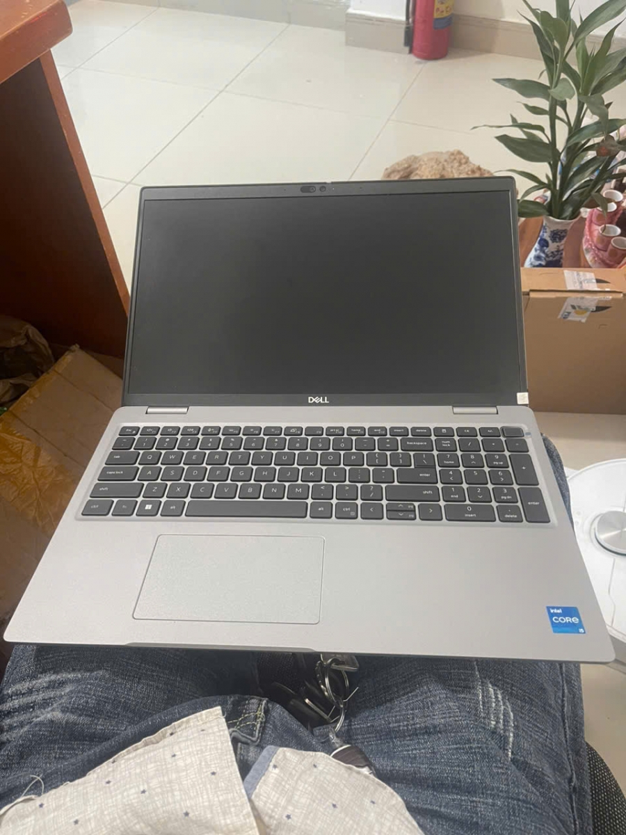 laptop đồ họa dell 3571