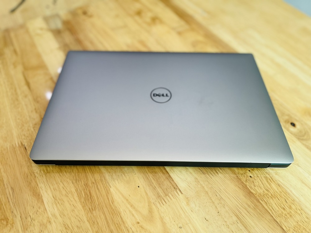 Dell Precision 5520 Xeon E3 1505M V6 ram 16gb ssd 512gb FHD