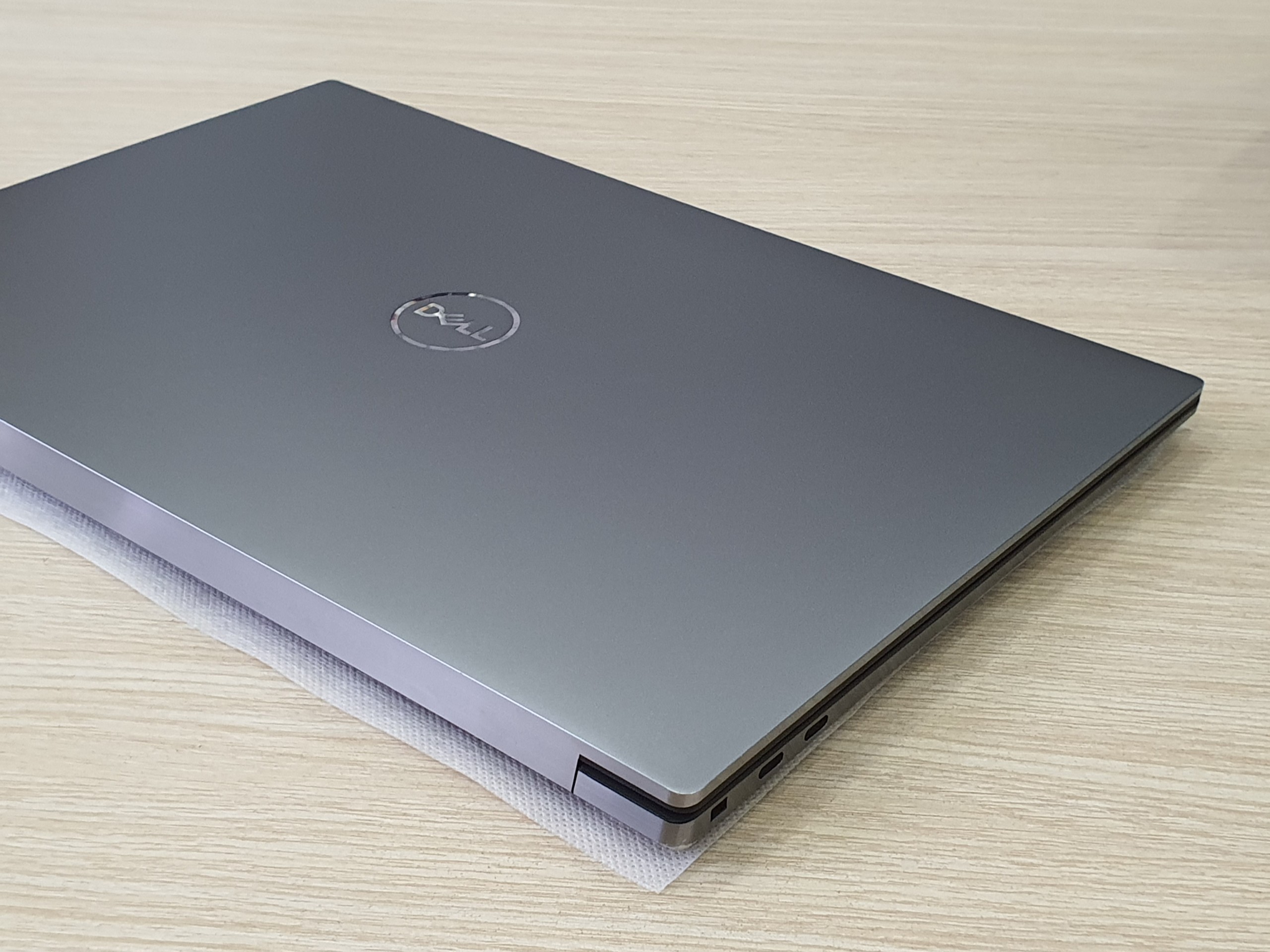 Dell Precision 5570 i9 12900H RTX A2000 – Laptop Đồ Họa Workstation Mạnh Nhất Phân Khúc