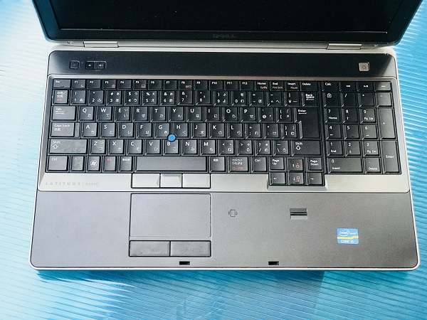Laptop Dell E6520 i7 2620M Ram 8GB SSD 128GB VGA Rời chuyên game đồ họa cấu  hình cao.