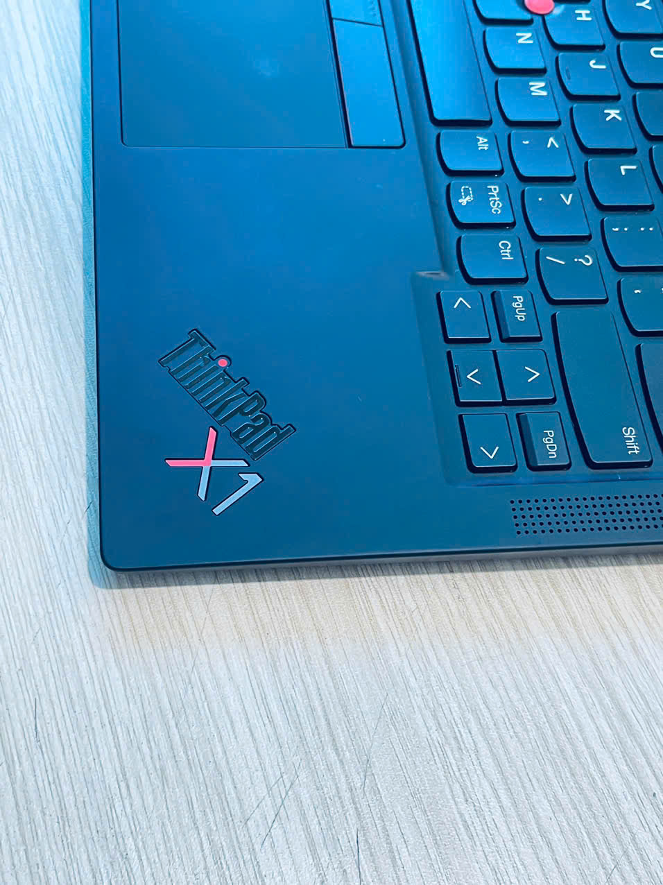 ThinkPad X1 Carbon Gen 9 i5 1145G7 có tốt không?