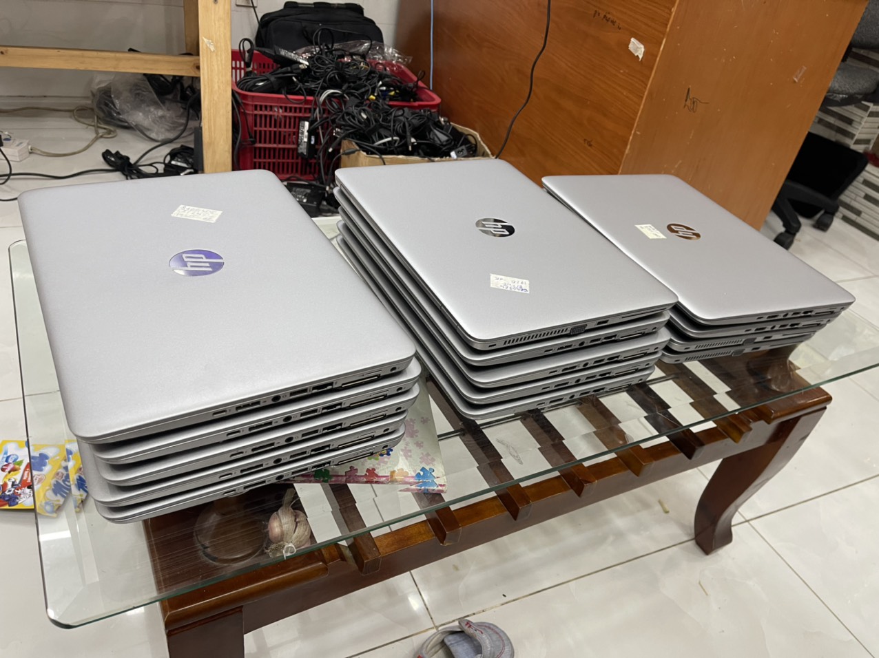 Top 2 mẫu laptop xách tay văn phòng đáng xuống tiền mua ngay luôn