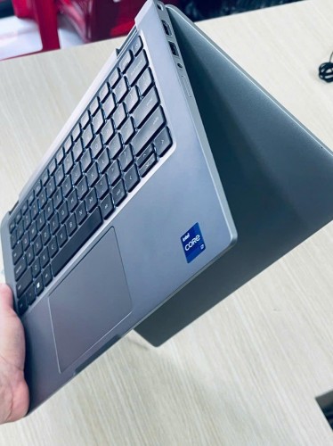 dell 5330 2in1 cảm ứng