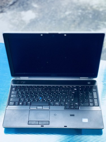 Laptop DELL E6520 CORE I7 2620VGA RỜI  Ram 4GB HDD 500Gb chuyên game đồ họa 15.6 inch  giá rẻ