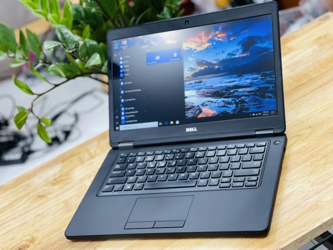 Laptop chuyên thiết kế đồ họa Dell Latitude E7450 core i7 5600 ram 8gb ssd 256gb 14 inch xách tay nước ngoài giá rất rẻ.