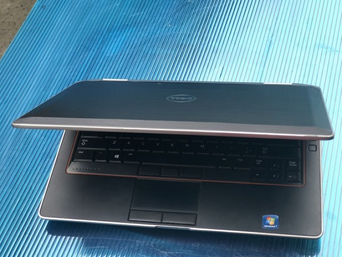 laptop xách tay Dell E6420 core i5 ram 4gb ssd 128 VGA rời chuyên game và đồ họa giá rẻ
