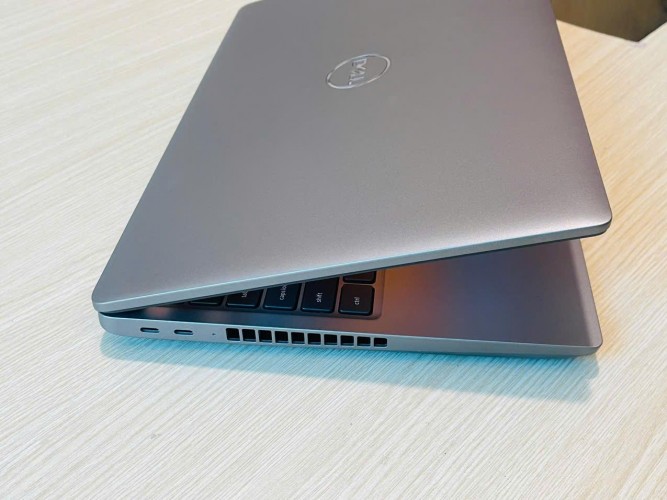 laptop dell precision 3581 mẫu laptop đồ họa đáng mua nhất hiện nay