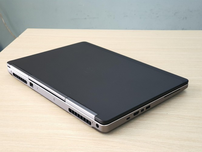 Laptop Dell Precision 7520 Xeon E3-1545M v5 Ram 16G SSD 256G VGA M1200m 15.6