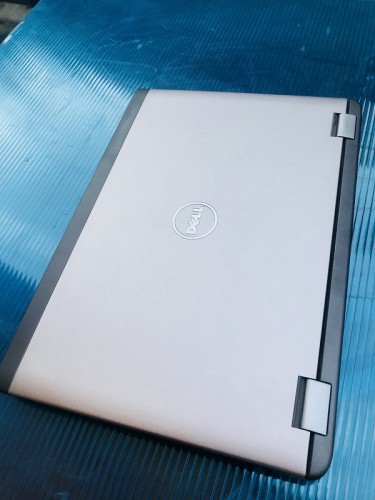 Laptop Dell Vostro 3460 Core i5 3230M 2.6ghz Ram 4GB SSD 128gb 14 inch xách tay giá rẻ nguyên zin 100%.
