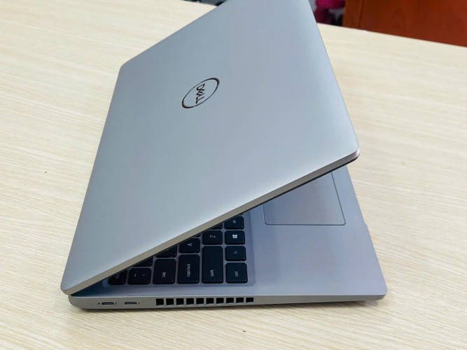 laptop đồ họa dell precision 3560 giá rẻ