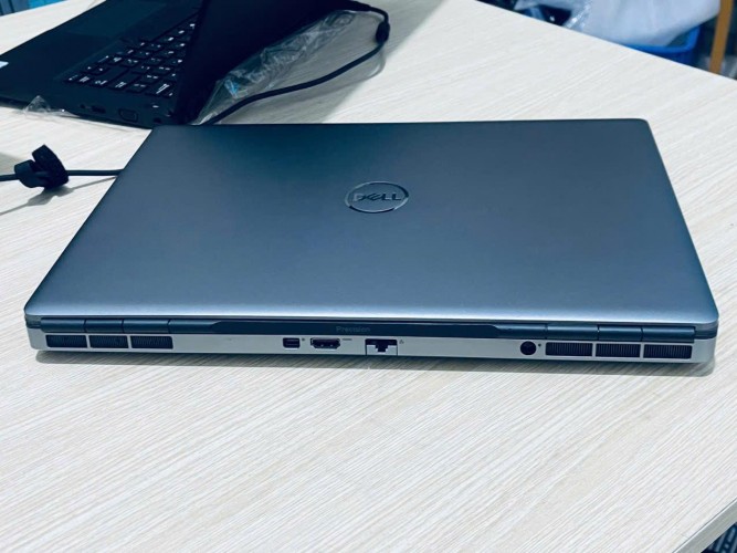 Laptop đồ họa Dell precision 7550