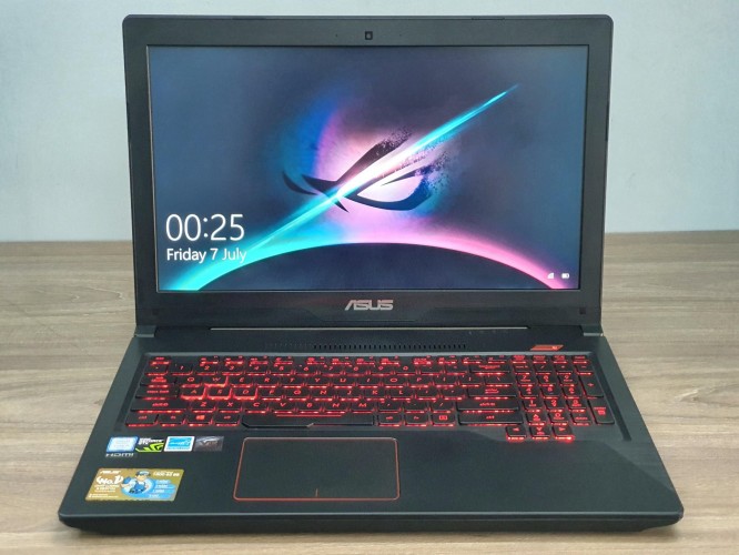 Laptop Gaming Asus FX503VM