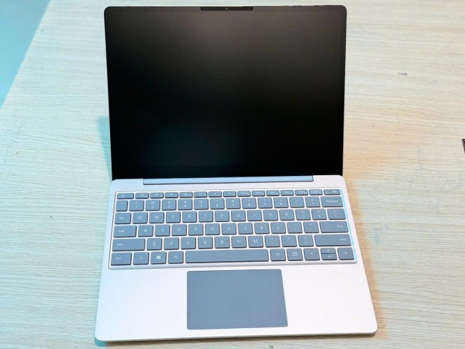 laptop surface giá rẻ