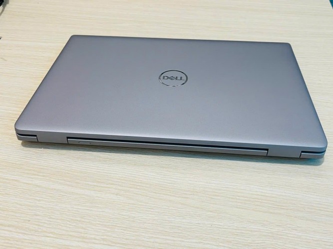 mẫu laptop xách tay giá rẻ dell precision 3571